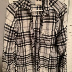 American eagle boyfriend fit plaid button up